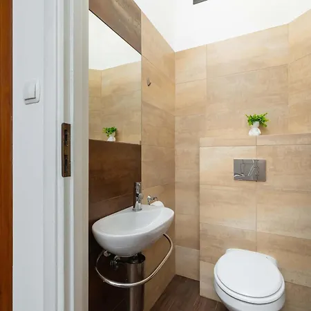 Asnyka Wyjatkowy W Centrum Krakowa By Renters *