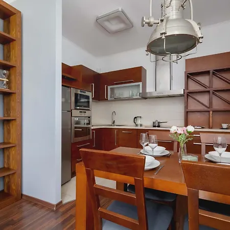 Asnyka Wyjatkowy W Centrum Krakowa By Renters קרקוב