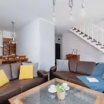 Asnyka Wyjatkowy W Centrum Krakowa By Renters Apartamento