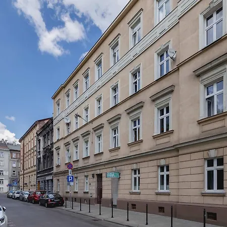 Asnyka Wyjatkowy W Centrum Krakowa By Renters Apartment